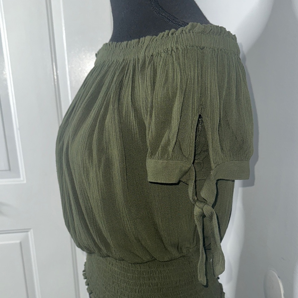 Express Olive Off-Shoulder Trendy Blouse - Picture 4 of 7